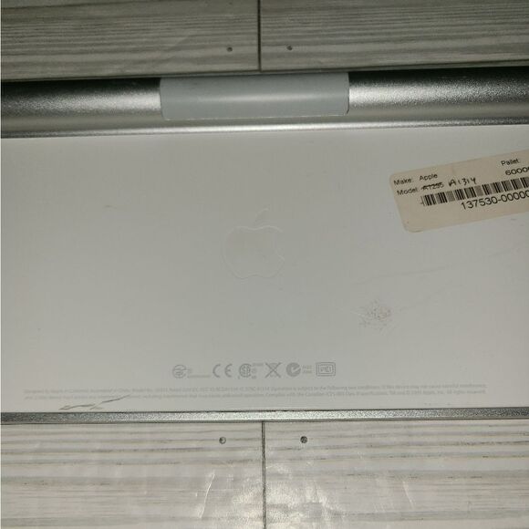 Apple Wireless Bluetooth Magic Keyboard A1314 Silver Slim Mini Keyboard - Picture 7 of 10